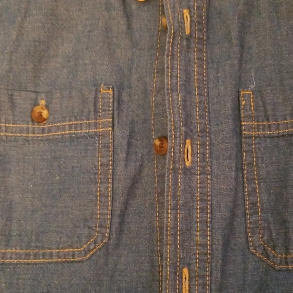 Blue jean button down long sleeved shirt - Picture 3 of 6